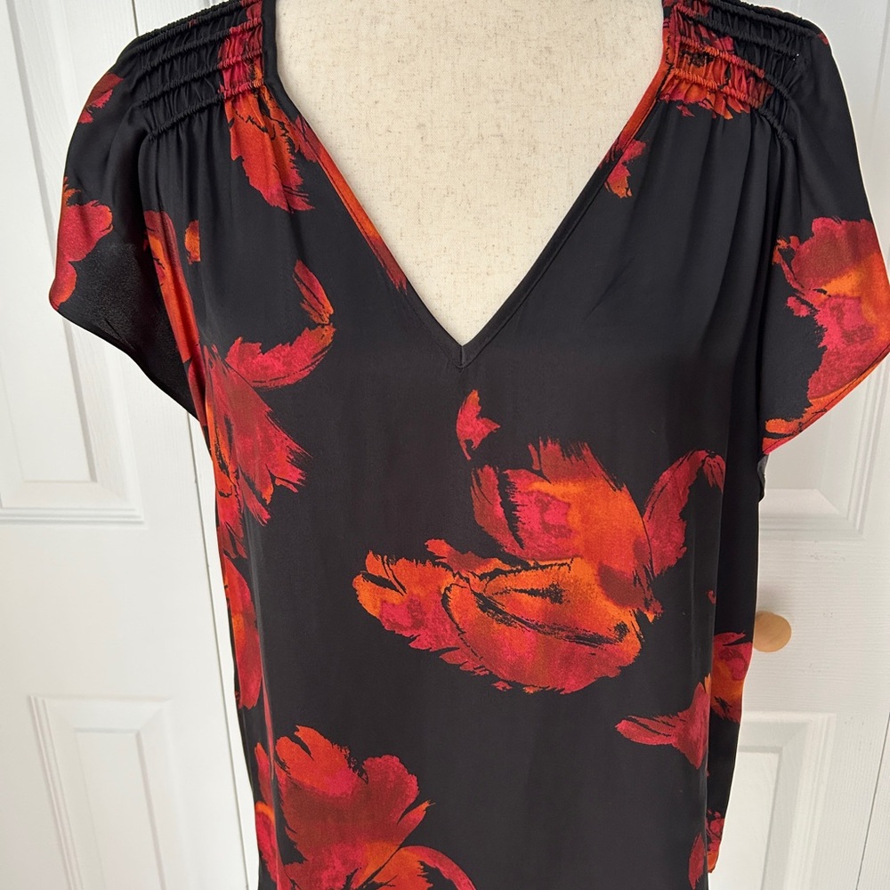 Floral V-Neck Blouse